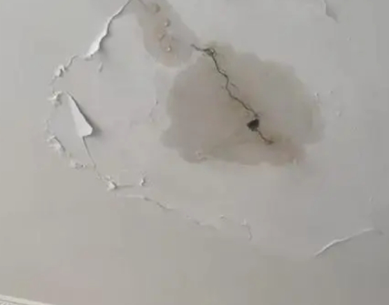 西秀阳台漏水维修公司分享下屋面防水工程质量问题原因分析
